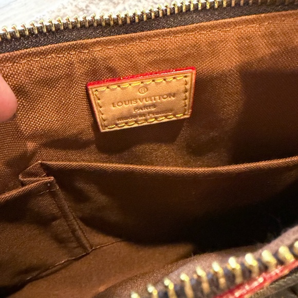 Brown Purse - Picture 5 of 5